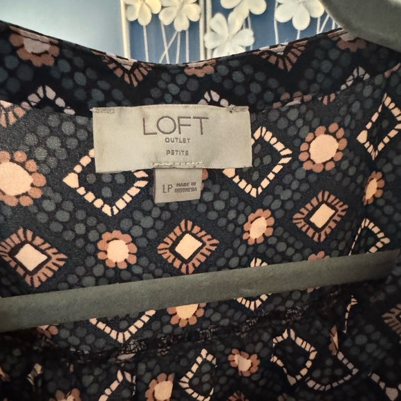 Loft dress- size LP - Picture 2 of 3